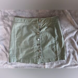 Forever 21 green skirt with buttons, size small perfect condition no stains etc